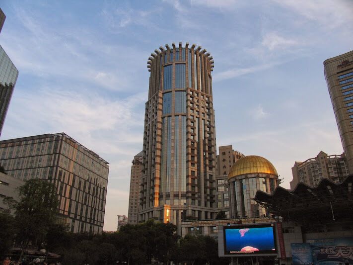 - Nanjing Road 4*