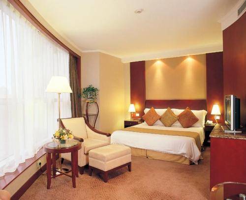 Отель - Nanjing Road 4*